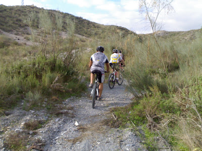 2009-10-17-10h19m03-Camino-cortijo-de-las-Herreras