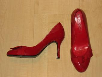 New Look Patent Red Bow Court Shoes New Look Patent Red Bow Court Shoes