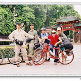– 在佛山祖庙前合影 – 在佛山祖庙前合影
