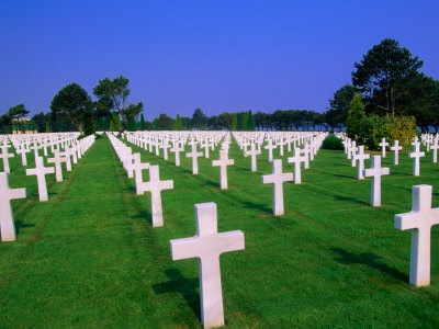 [lpi3442_13-FB~Rows-of-white-crosses-at-American-Military-Cemetery-Colleville-sur-Mer-France-Posters[3].jpg]
