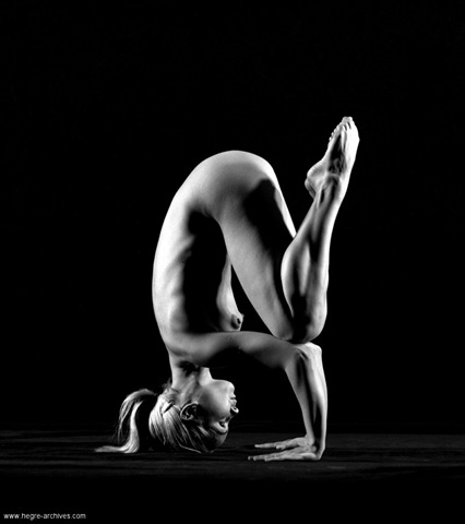[ioga Vibekeposing nude.posing nude_bw_006[3].jpg]