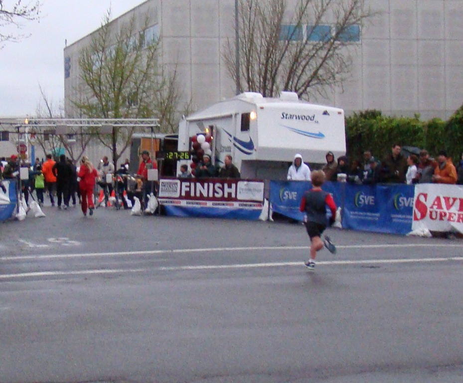 [Davey B Runs the Modesto Marathon 044[6].jpg]