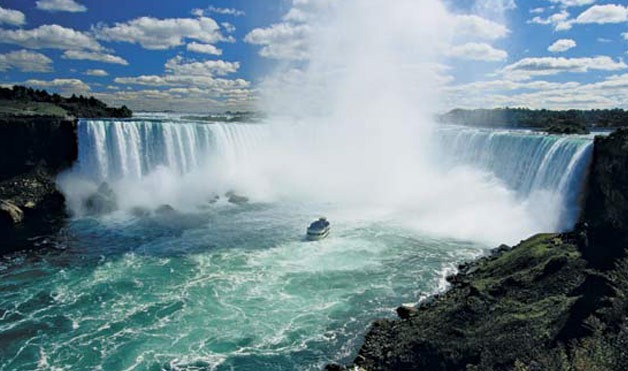 [08wd0809largestwaterfallinnamer3.jpg]