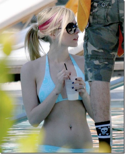 avril_blue_bikini_6