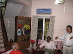 Gigichayan & Samkutty achen(Rev.Mathews Abraham.P) having an informal talk with Dr.Ajith Fernando....