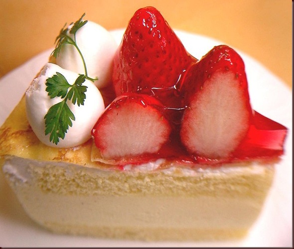 Porción_de_tarta_de_frutilla
