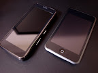 iPod touchと並べてみた