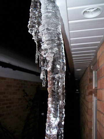 [Icicle-night-14.jpg]