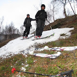 I bekkedalen på ca 150 moh var det ubønnhørlig slutt på skiføre. En nedfart på nesten 700 høydemeter i slutten av mai er uansett ganske bra.
