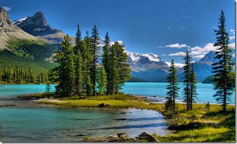 Maligne-Lake-Canada