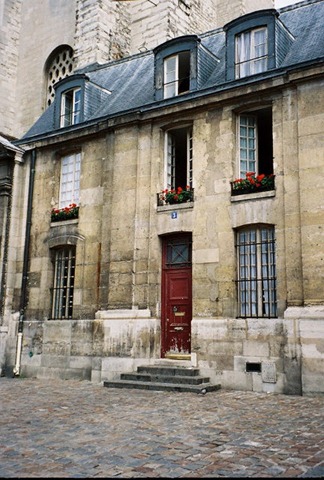 [Parisian stone house[5].jpg]