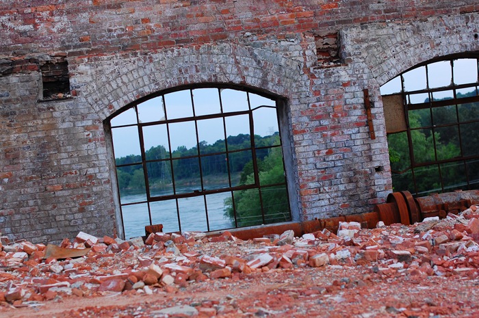 [building2 copy[2].jpg]