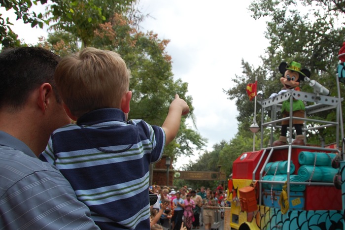 [luke and mickey[4].jpg]