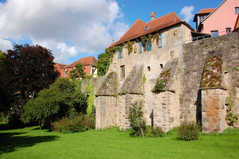 1 castle wall