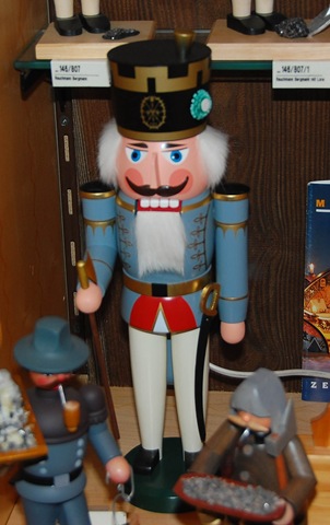 [nutcracker43.jpg]