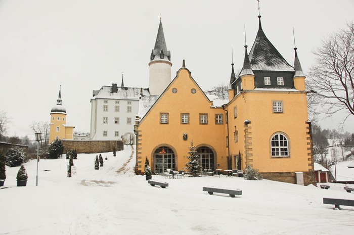 [castle22.jpg]