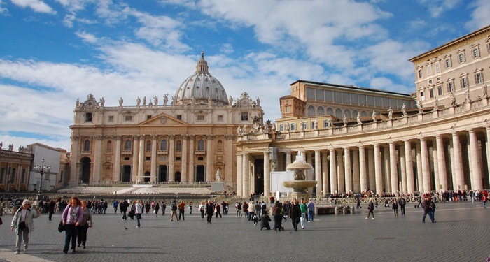 [st. peters - courtyard[2].jpg]