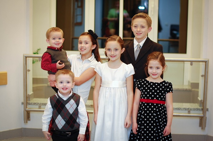 [Emily and the kids[4].jpg]