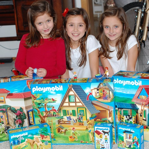 [girls playmobil[6].jpg]