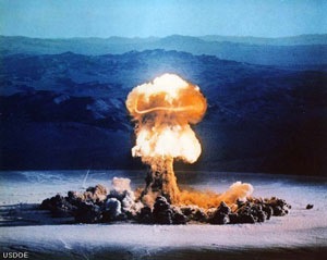 [atomic-explosion[4].jpg]