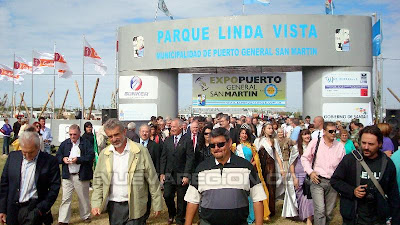 ExpoPuerto 2010: Momento del acceso al predio de autoridades y público