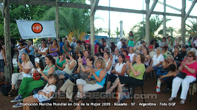 Mujeres de todas las edades disfrutaron los recitales junto al río organizados por la Municipalidad de Rosario