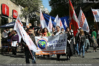 Marcha por la Peatonal Cordoba celebrando el inicio de la Marcha Mundial por la Paz y la No Violencia