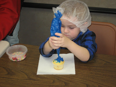 Making cupcake