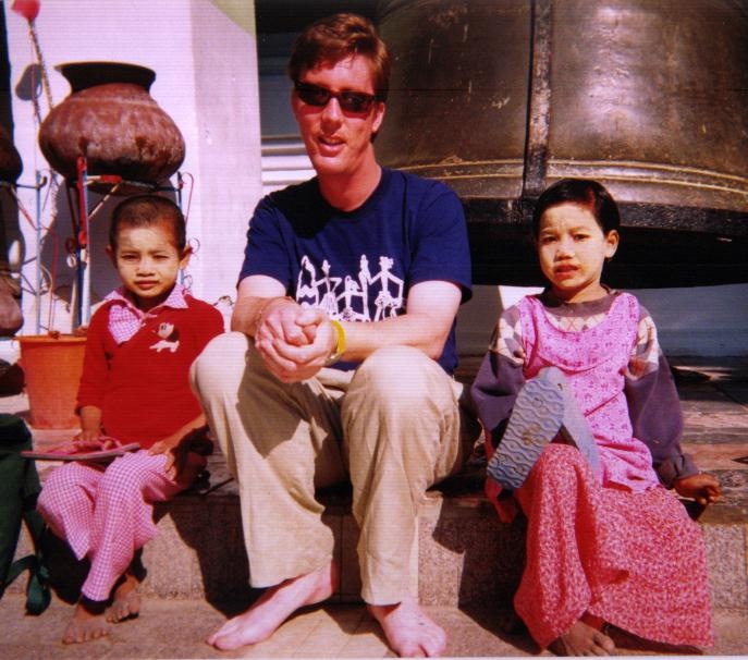 [myanmar_mandalay_young_children[1].jpg]
