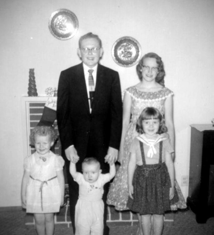 [1 Christmas Smith Kids 1955 #1[3].jpg]