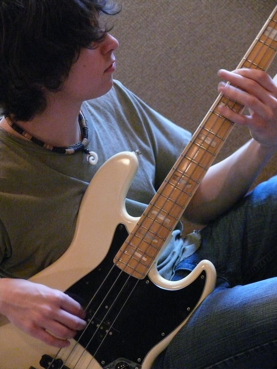 [Davy+plays+bass+on+Amber's+Song.jpg]