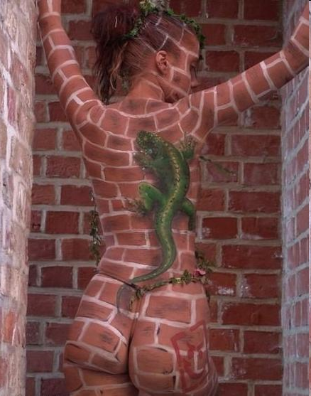 [wall_sexy_body_painting_girl[7].png]