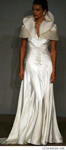 winter-bridal-gown-with-warm-collar-neck