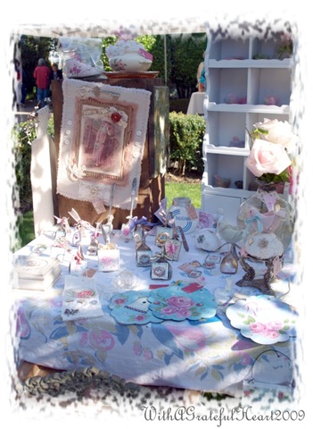 [Charming Booth[7].jpg]