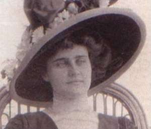 [edithevansoriginalshot[2].jpg]