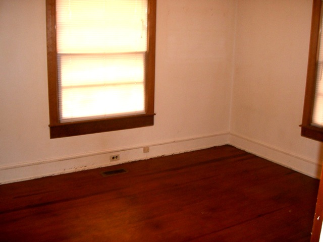 [hayleesroombefore3.jpg]