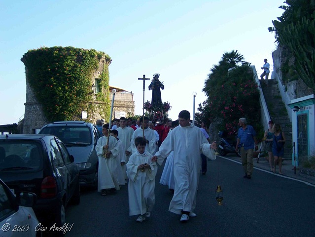 [CiaoAmalfiCoastBlogAntonioProcession[2].jpg]