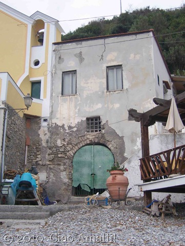 [Ciao Amalfi Coast Blog Nerano Architecture2[7].jpg]