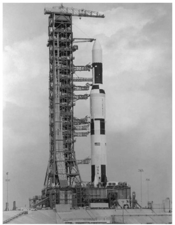  The Skylab Module ready for launch on 14 May, 1973. Note the absence of the escape tower at the top of the stack. Becasue no people were on board, the escape rocket was deemed unnecessary. This figure is available in full color at http://www.mrw. interscience.wiley.com/esst.