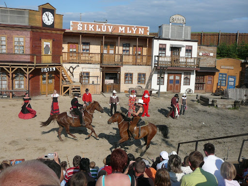 kym malin equis sexiweb