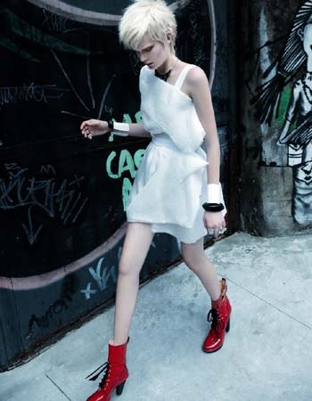 [272-moda-verao-2011-tendencia-branco-punk-light-melhor-da-estacao-vestido[4].jpg]