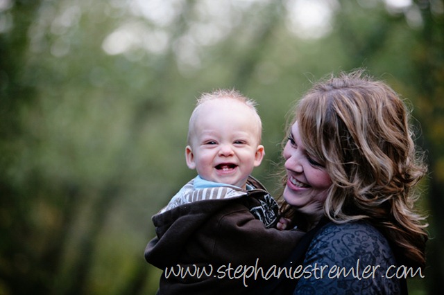 [LyndenFamilyPhotographer10-31-09Logan-101[2].jpg]