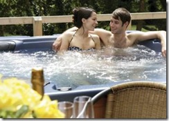 Log Cabin Hot Tub Breaks Cornwall