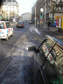 Bon travail, la neige n'est plus sur la route. Photo : Séverine Ducrey