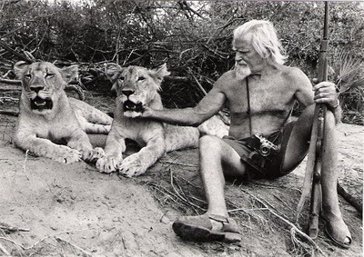 [GeorgeAdamson_2LionsRubChin_4006.jpg]