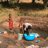  &ndash; washing clothes in Kabala (James Mansaray, photographer)