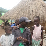 &ndash; James teaching the rosary on the way back from Kabala to Freetown. © 2007NHA photographs/JBM