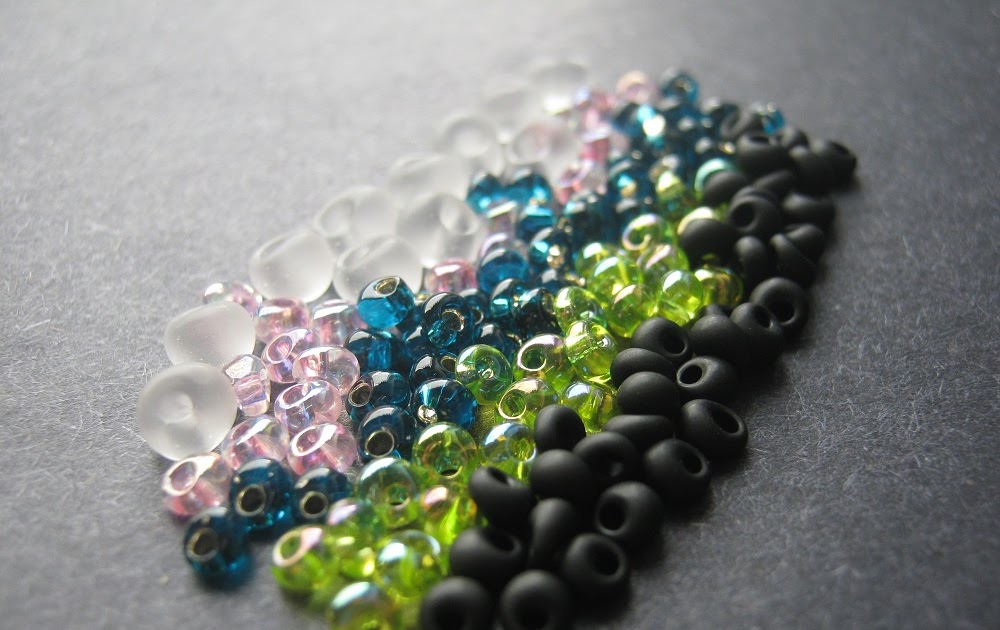 Inspirational Beading Bead Spotlight Magatamas