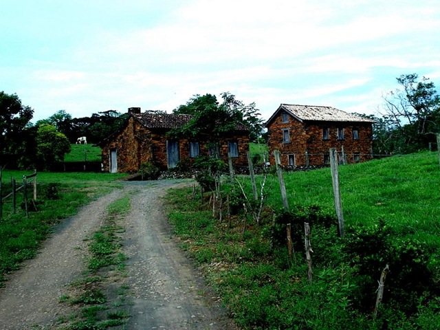[CasadePedra045.jpg]