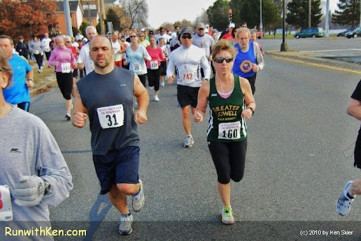 Runners at the 2010 Lisa's LCA 5K in Lowell, MA. (see more race photos at runwithKen.com)
